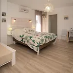 Maison Lucilda Oda ve Kahvaltı Pessac