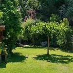 Maison Lucilda Oda ve Kahvaltı Pessac
