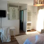 Maison Lucilda Oda ve Kahvaltı Pessac
