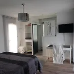 Maison Lucilda Oda ve Kahvaltı Pessac