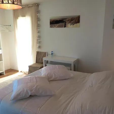 Maison Lucilda Alojamento de Acomodação e Pequeno-almoço 3*