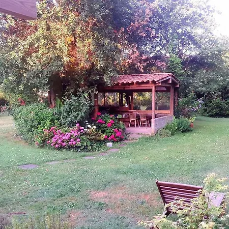 Couette-café Maison Lucilda 3*