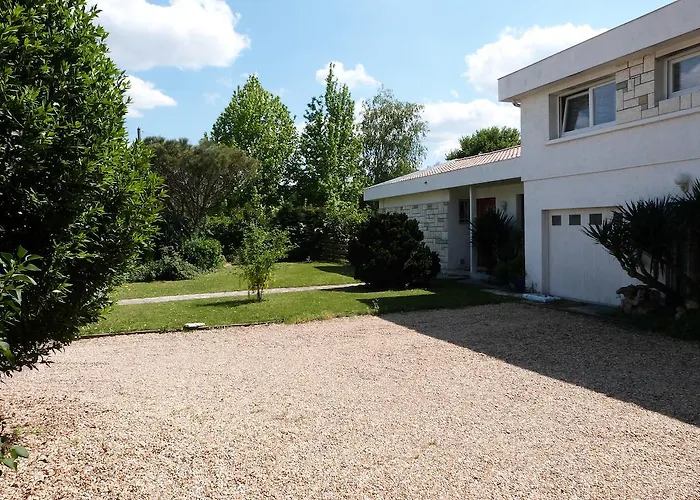 Bed & Breakfast Maison Lucilda Pessac