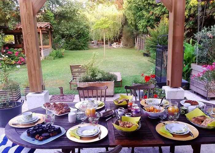 Maison Lucilda Bed & Breakfast 3*