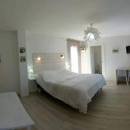 Maison Lucilda 3* Pessac