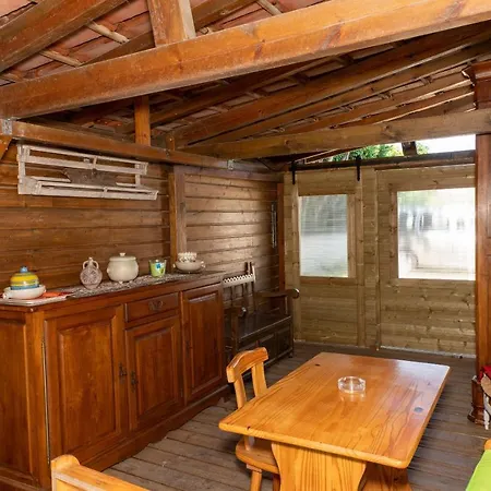 Maison Lucilda Bed & Breakfast Pessac