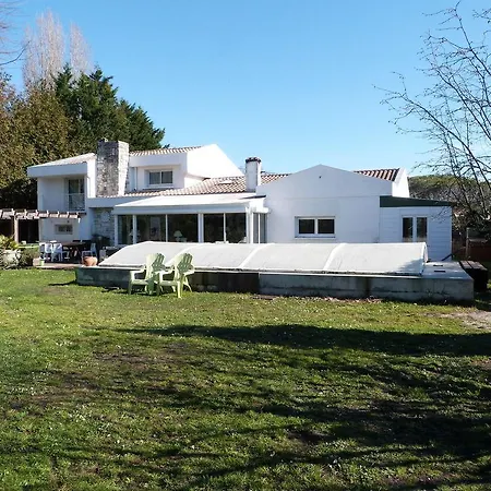 Maison Lucilda Bed & Breakfast Pessac